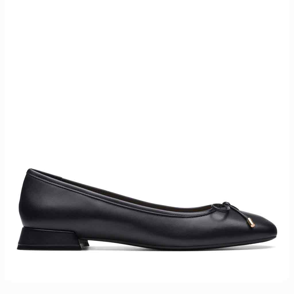 Clarks Ubree15 Step Flat - Black - Sole Food