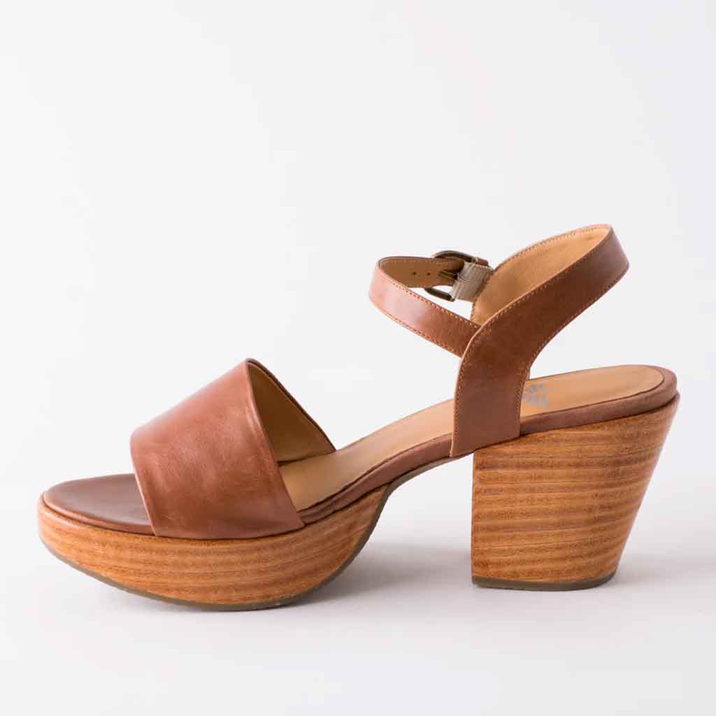 Fortress Hannah Sandal - Tan - Sole Food - 2