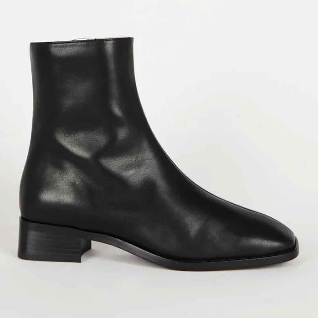 Intentionally _________ Tour Boot - Black - Sole Food - 1