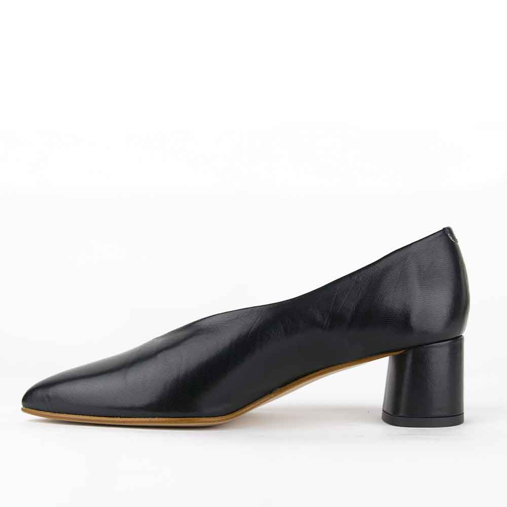 re-souL Diana Pump - Black - Sole Food