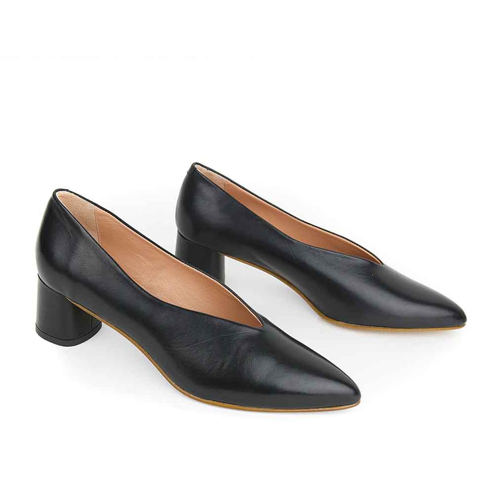 re-souL Diana Pump - Black - Sole Food