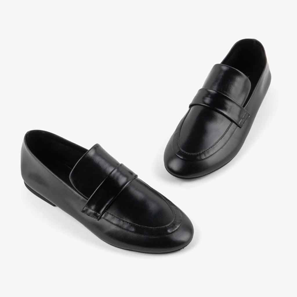 Intentionally _____ Perm Loafer - Black - Sole Food - 2