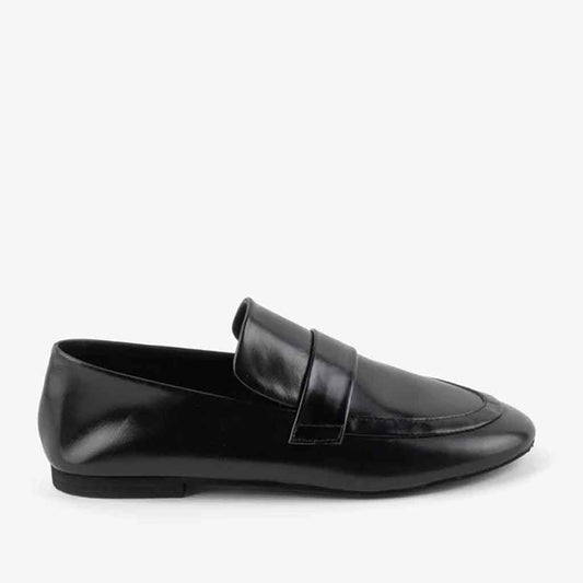 Intentionally _____ Perm Loafer - Black - Sole Food - 1