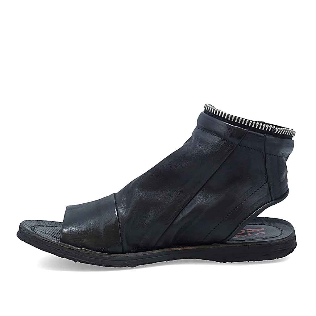A.S. 98 Ritchie Flat for Women - Black - Sole Food