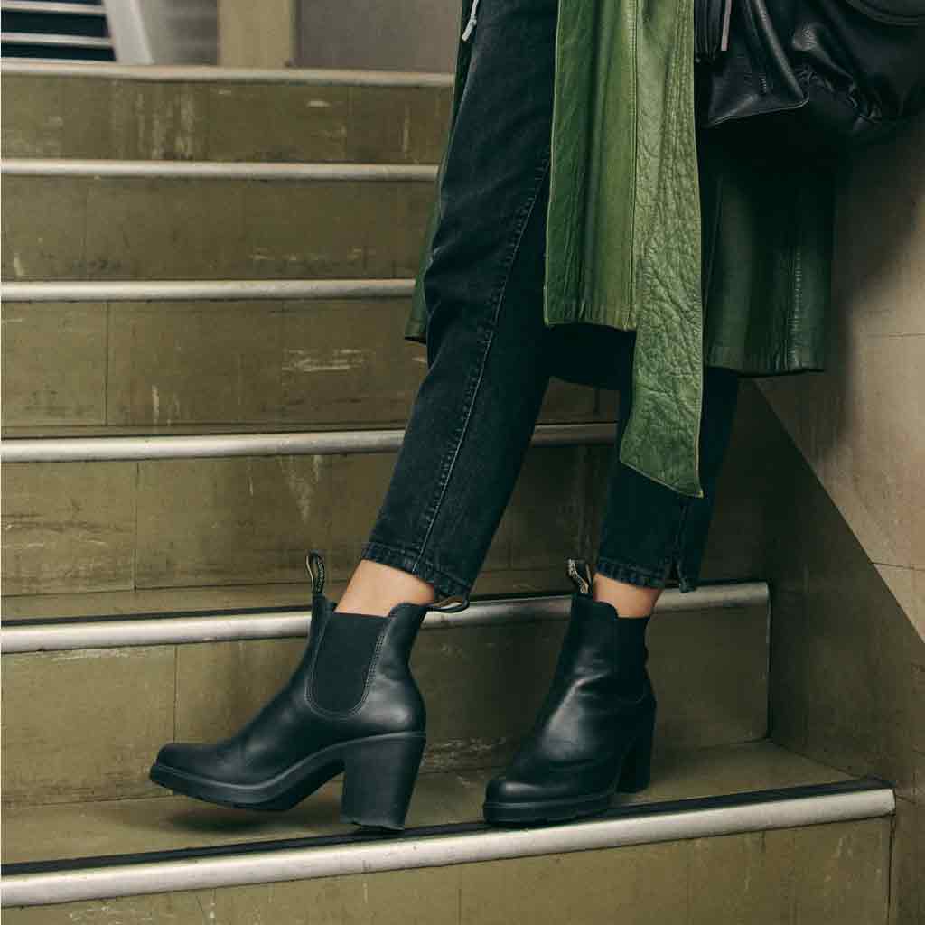 Blundstone heeled 2025 chelsea boot