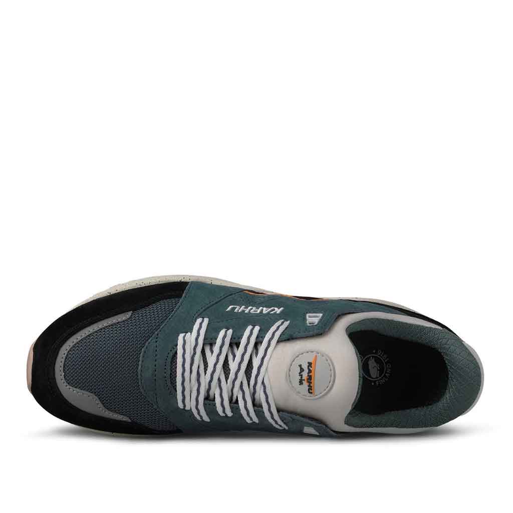 Karhu Aria 95 Sneaker for Men - Jet Black/Stormy - Sole Food